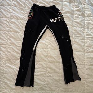 Gallery DEPT. Logo Flared Paint Sweatpants size Small